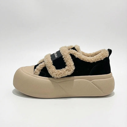 Lightweight baby sneakers with breathable upper material and memory foam insole