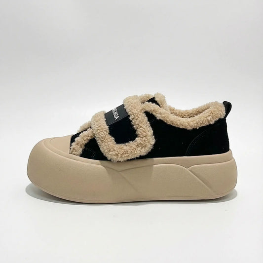 Lightweight baby sneakers with breathable upper material and memory foam insole